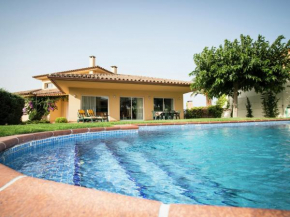 Modern Villa in les Corts with Pool, L’escala